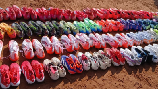 Le beau geste des joueuse d'OL Lyonnes à de jeunes malawiennes