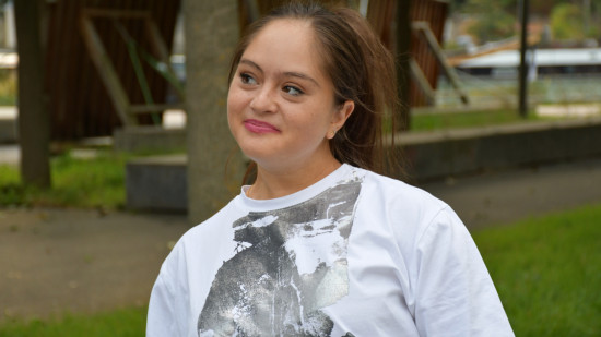 "De l'ombre à la lumière" : un premier livre pour la villeurbannaise Mayane