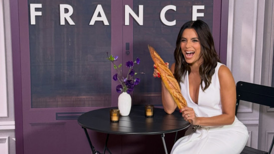 Eva Longoria publie une photo de son s&eacute;jour &agrave; Lyon avec son fils