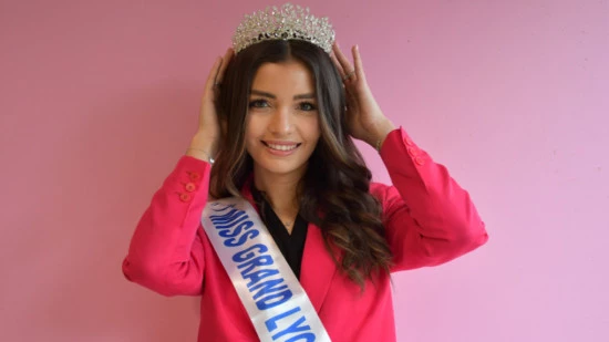 Julia Grid-Costantino d&eacute;croche la couronne de Miss Rh&ocirc;ne 2026