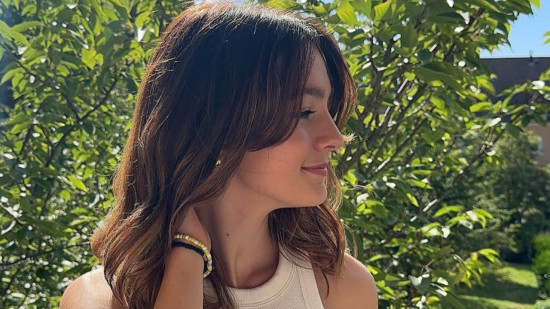 Qui est Emma Colins, la plus jeune autrice de romance, attendu à Lyon pour une dédicace ? Qui est Emma Colins, la plus jeune autrice de romance, attendu à Lyon pour une dédicace ?