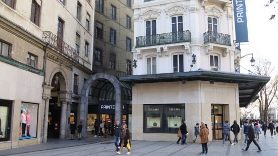 Apr&egrave;s les d&eacute;gradations du 17 octobre, le Printemps Lyon a rouvert ses portes