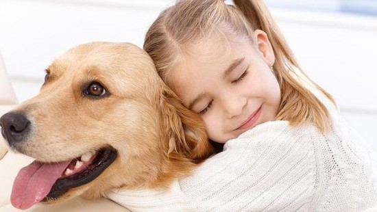Les enfants vivant avec avec un chien feraient moins de colère