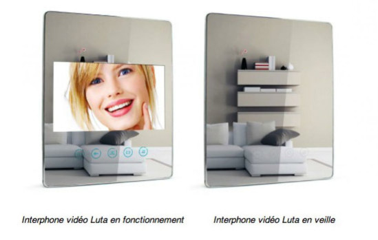 UN MIROIR... INTERPHONE ! UN MIROIR... INTERPHONE !