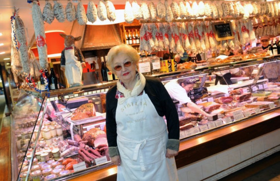 COLETTE SIBILIA, CHEVALIER DE LA LEGION D'HONNEUR COLETTE SIBILIA, CHEVALIER DE LA LEGION D'HONNEUR