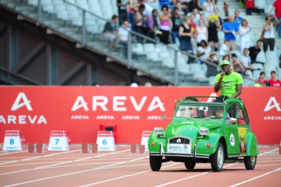 BOLT ET LES STARS DE L'ATHLÉTISME EN 2 CV BOLT ET LES STARS DE L'ATHLÉTISME EN 2 CV