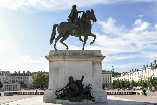 News : La statue de la place Bellecour va se refaire une beauté