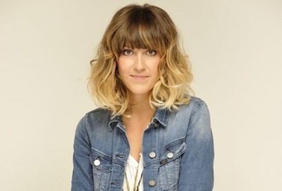 DAPHNE BURKI, EN LARMES, POUR SES ADIEUX AU GRAND JOURNAL DAPHNE BURKI, EN LARMES, POUR SES ADIEUX AU GRAND JOURNAL