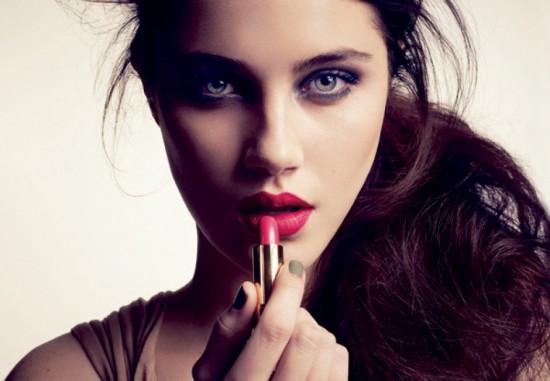 Comment donner du volume à mes lèvres fines?