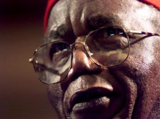 LIVRES : Le grand écrivain nigérian Chinua Achebe est mort LIVRES : Le grand écrivain nigérian Chinua Achebe est mort