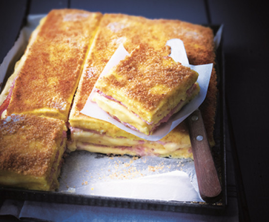 Food : Croque Monsieur de polenta jambon fromage par le chef étoile  Eric Frechon