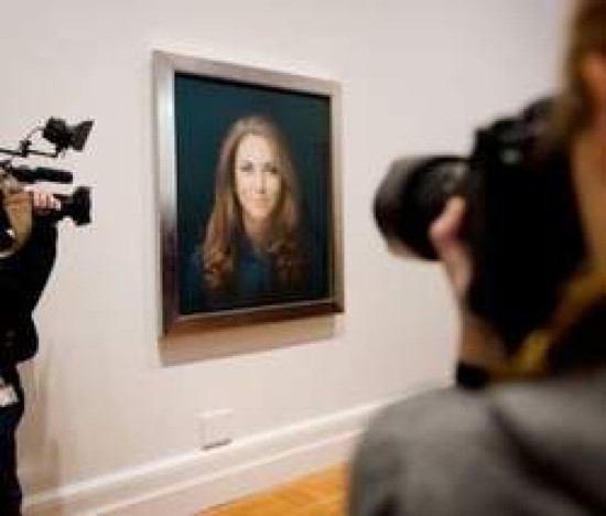 Le premier portrait officiel de Kate Middleton Le premier portrait officiel de Kate Middleton
