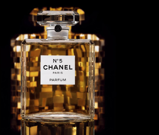 CHANEL N°5 : LES PLUS GRANDES EGERIES DU PARFUM CULTE CHANEL N°5 : LES PLUS GRANDES EGERIES DU PARFUM CULTE
