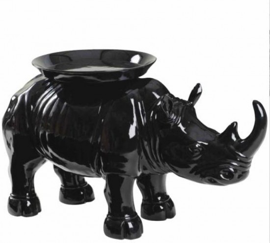 TABLE BASSE RHINO EN RESINE LAQUEE NOIRE TABLE BASSE RHINO EN RESINE LAQUEE NOIRE