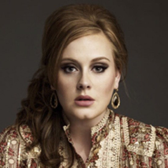 Adele n'a pas crié sur Chris Brown aux Grammy Adele n'a pas crié sur Chris Brown aux Grammy