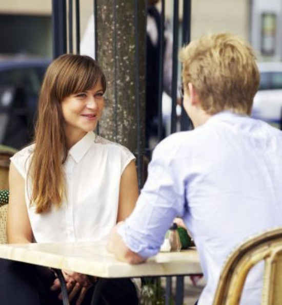 CE QUE VEULENT LES FEMMES AU PREMIER RENDEZ-VOUS CE QUE VEULENT LES FEMMES AU PREMIER RENDEZ-VOUS