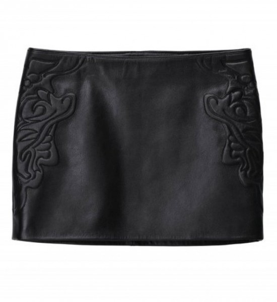 La jupe en cuir gaufrée La jupe en cuir gaufrée