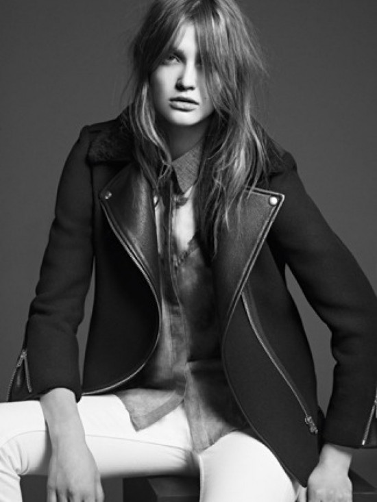 Petit blouson noir,
grand standard féminin Petit blouson noir,
grand standard féminin