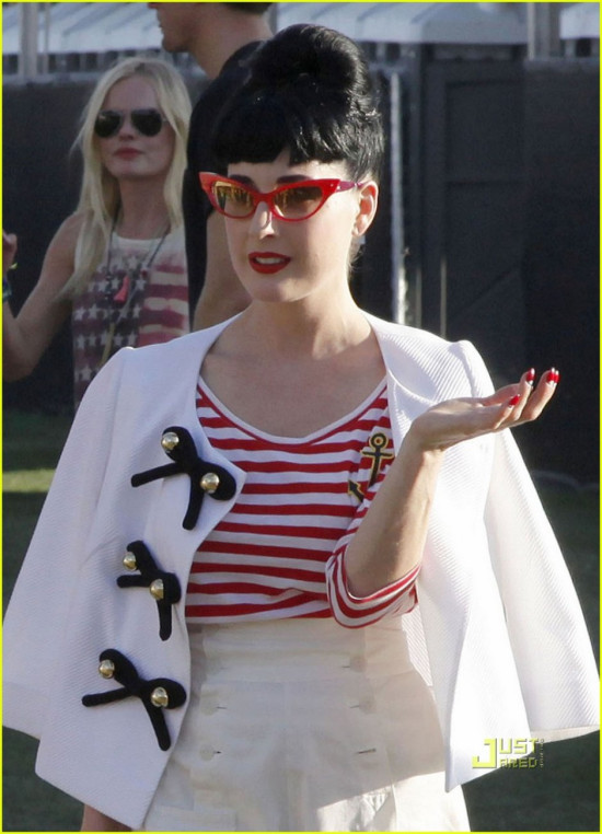 CAT'S EYES: DES YEUX DE BICHE POUR VOS SOLAIRES CAT'S EYES: DES YEUX DE BICHE POUR VOS SOLAIRES