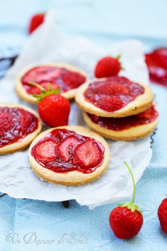 BISCUITS TARTELETTES A LA FRAISE