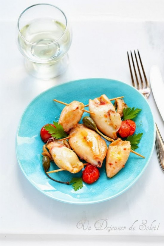 ENCORNETS FARCIS À LA BURRATA ET AUX CÂPRES ENCORNETS FARCIS À LA BURRATA ET AUX CÂPRES