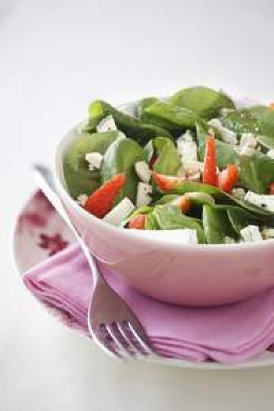 Salade d'épinards et fraises au chèvre