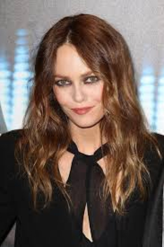 Vanessa Paradis dévoile son nouveau single «Love Song» Vanessa Paradis dévoile son nouveau single «Love Song»