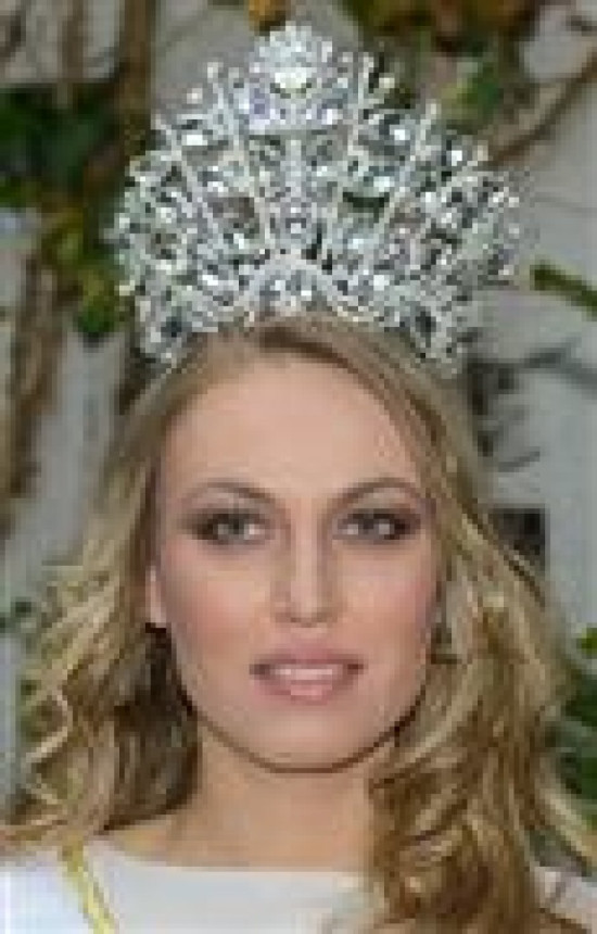 Ninon Paoli, une Lyonnaise d’adoption couronnée Miss Nationale Ninon Paoli, une Lyonnaise d’adoption couronnée Miss Nationale