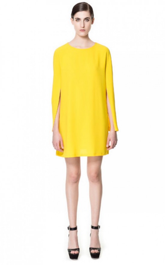 ROBE À MANCHE CAPE ROBE À MANCHE CAPE