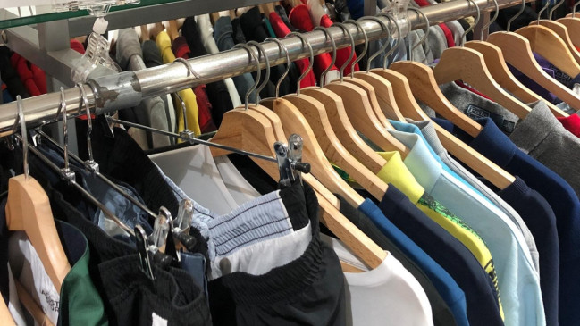 Une vente d&rsquo;archives de pi&egrave;ces de pr&ecirc;t-&agrave;-porter de luxe organis&eacute;e &agrave; Lyon