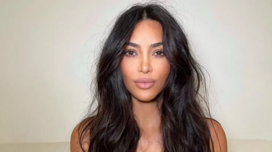 Kim Kardashian : une tenue surprenante qui choque la toile