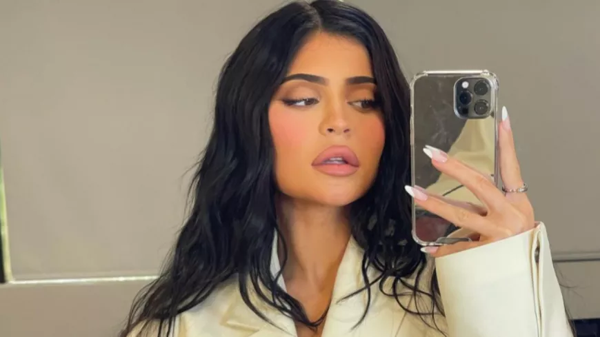 Kylie Jenner confirme sa grossesse en dévoilant une tendre vidéo !