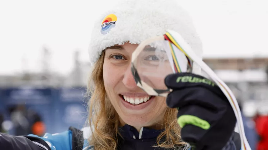 La snowboardeuse lyonnaise Chloé Trespeuch décroche le premier globe de cristal de sa carrière