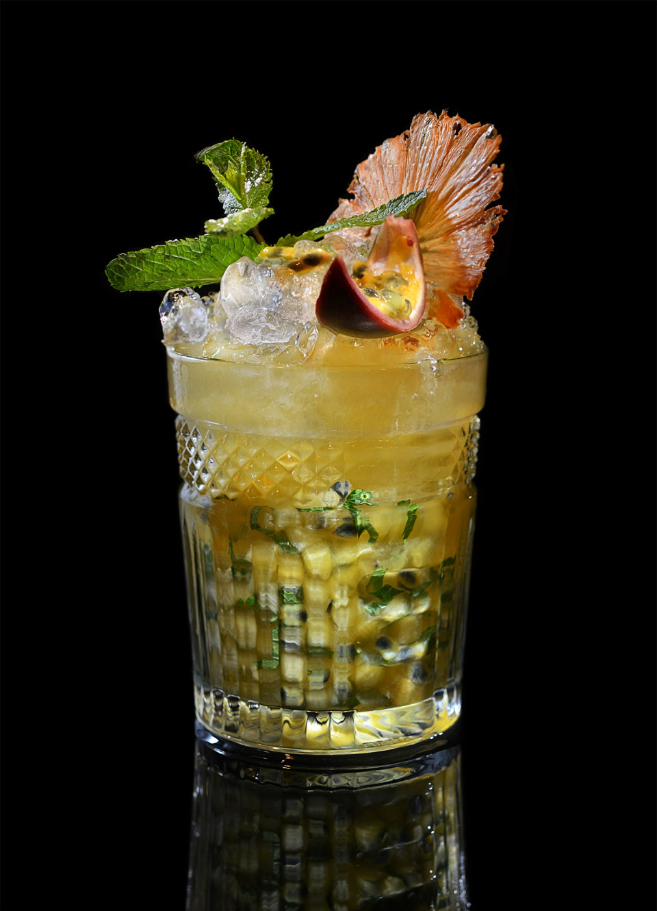 LE COMPTOIR DE LA BOURSE : le bar des lyonnaises pour échapper au foot !