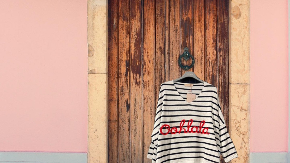 La boutique de prêt-à-porter "Mona Dress" organise une liquidation d'été en live Facebook !