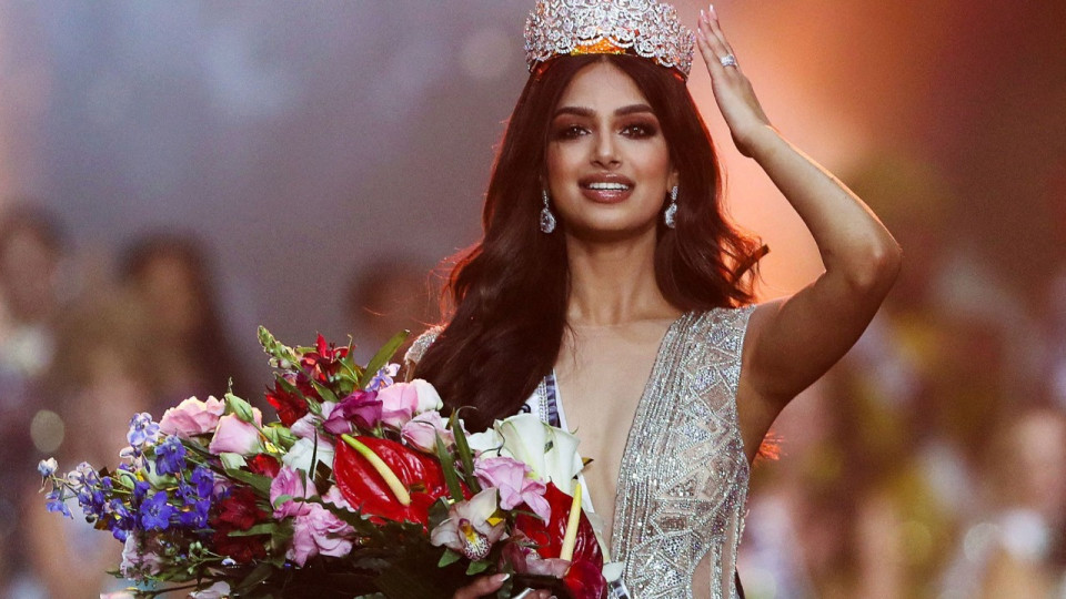 Miss Inde devient Miss Univers 2021 !