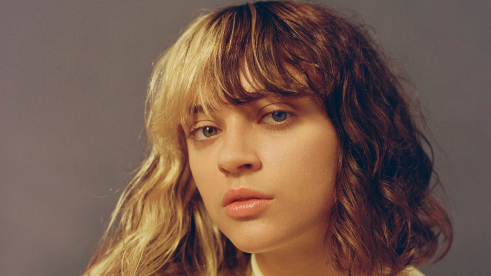 La chanteuse lyonnaise Pomme va revisiter le répertoire de… Céline Dion !