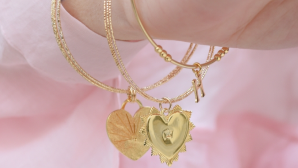 Pluie d’étoiles bijoux, la marque de bijoux fantaisie élégante et contemporaine made in Lyon