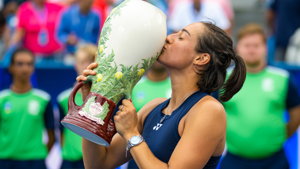 Caroline Garcia signe un énorme exploit en remportant le tournoi de Cincinnati !