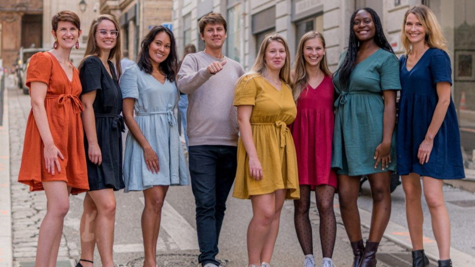 Classique mais élégante, la nouvelle robe de Coton Vert se veut intemporelle