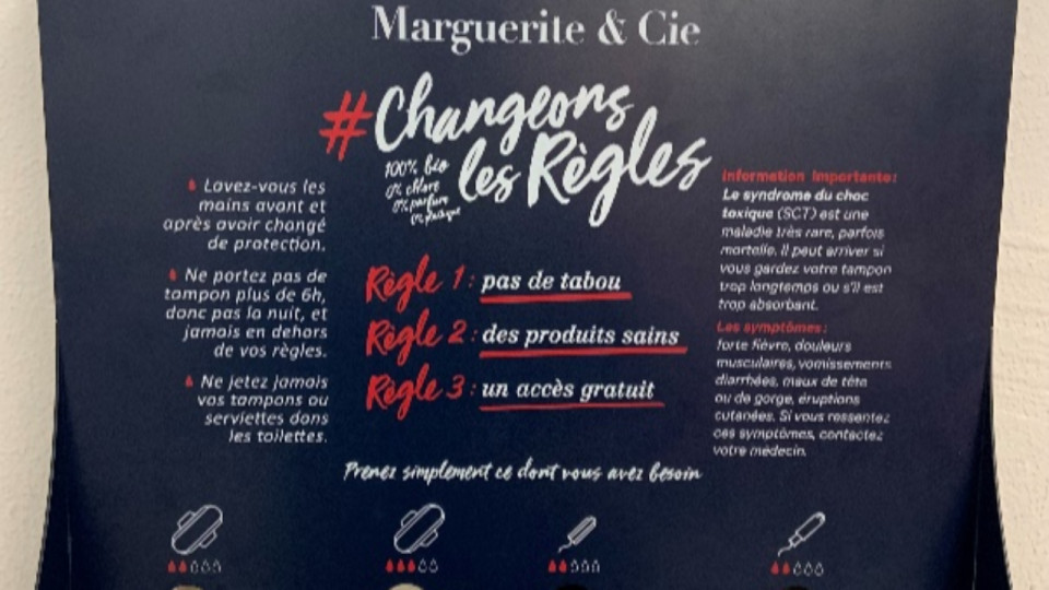 Lyon : des distributeurs de protections hygiéniques gratuites dans les collèges pour lutter contre la précarité menstruelle