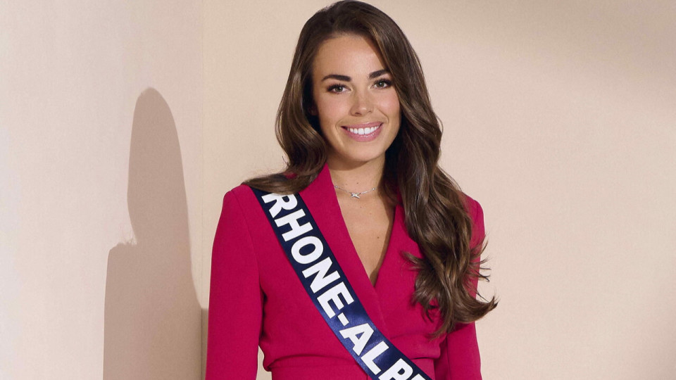 Miss France 2023 : Esther Coutin, Miss Rhône-Alpes, "plus déterminée que jamais à ramener la couronne !"
