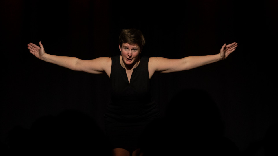 Emma Loiselle, humoriste et attachée parlementaire : "Le public lyonnais est excellent !"