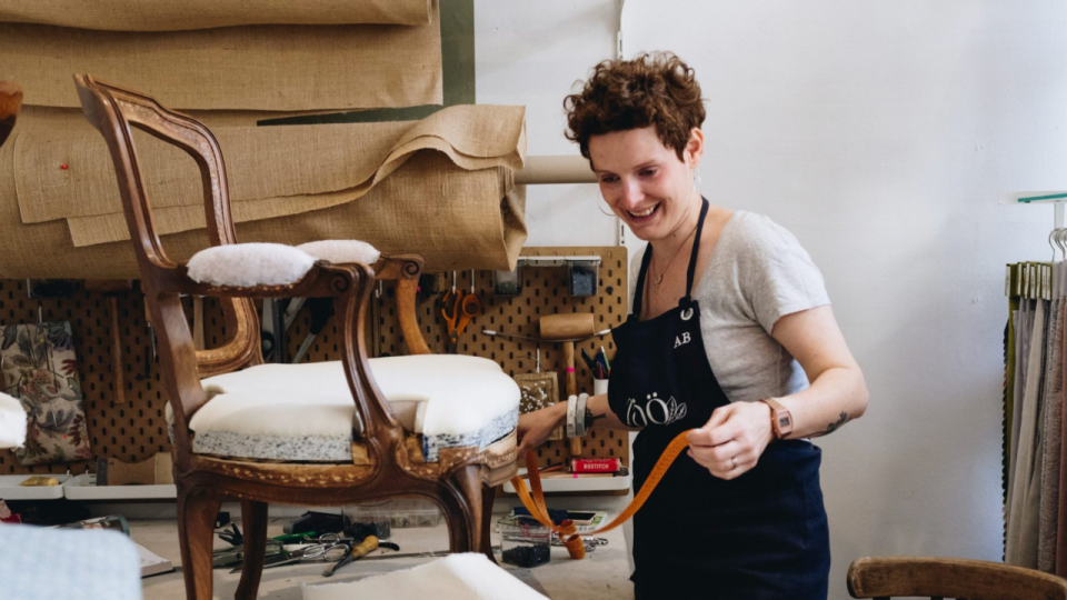 Un atelier de restauration de fauteuil Bridge débarque à Lyon