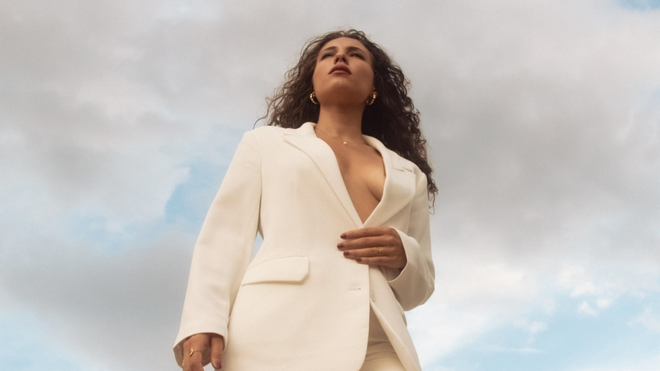 La lyonnaise Jey Khemeya revient avec un nouveau single