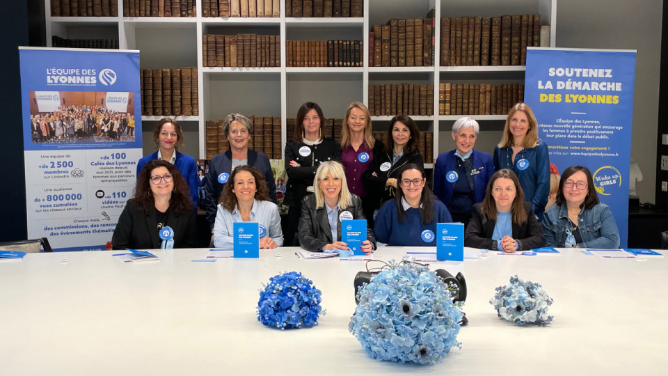 "On n’est pas là pour se battre contre les hommes" : avec son nouveau Livre Blanc, l’Équipe des Lyonnes sort encore les griffes