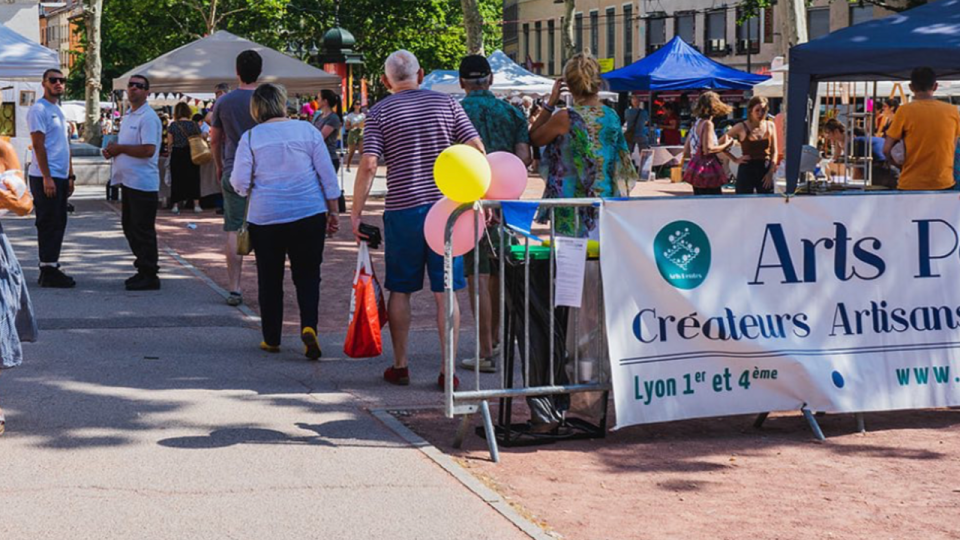 Un grand marché de créateurs se prépare sur la place de la Croix-Rousse