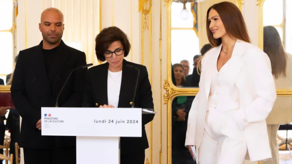 La chanteuse lyonnaise Vitaa décorée du titre de Chevalier des Arts et des Lettres