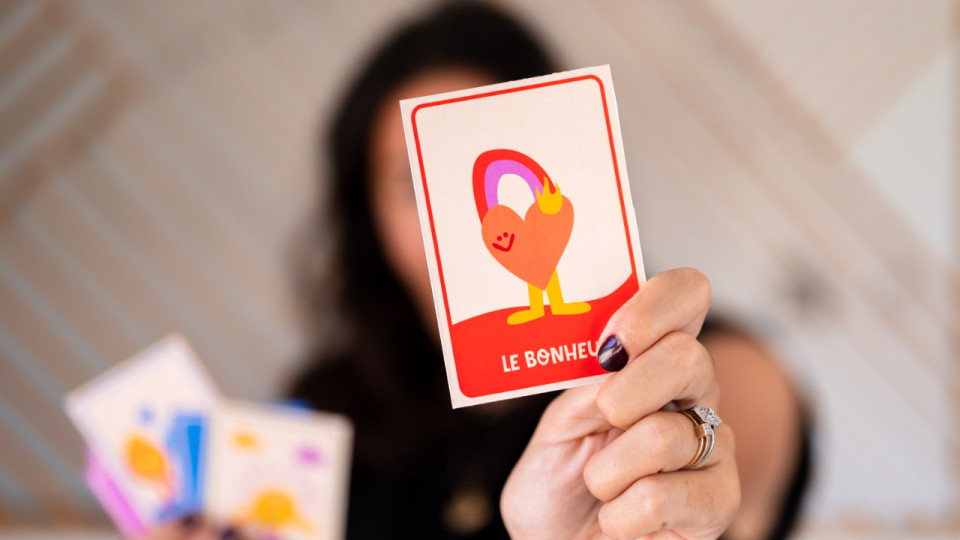 Une Lyonnaise veut innover avec son jeu de cartes dédié aux enfants