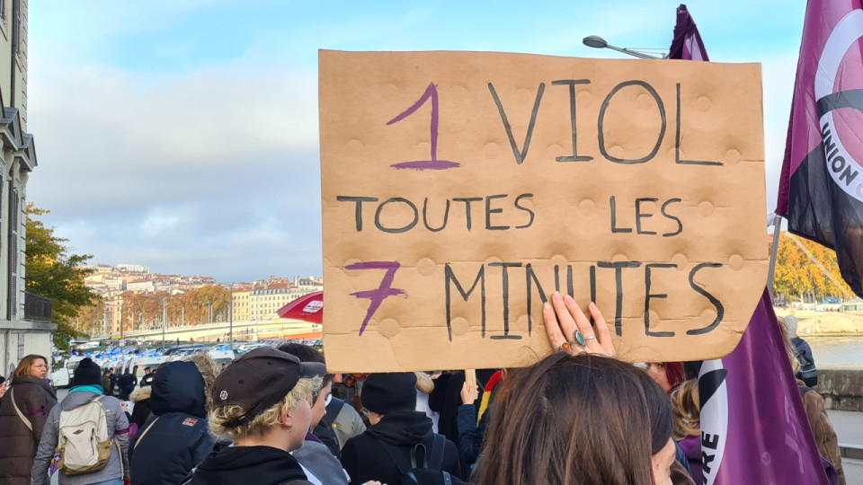 Près de Lyon : un rassemblement de soutien à Gisèle Pelicot et aux victimes de viols